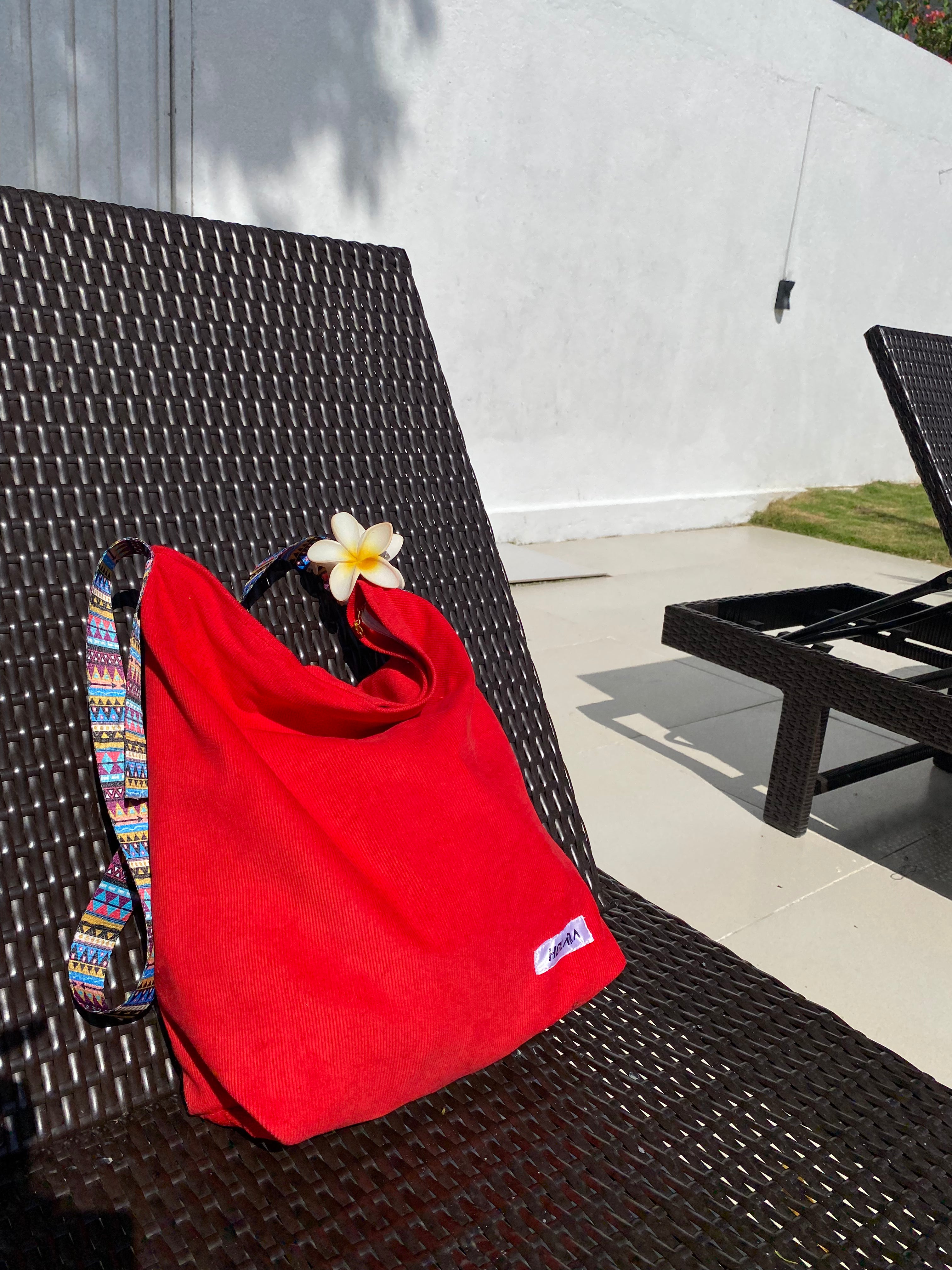 Holaara Solwave Shoulder Bag